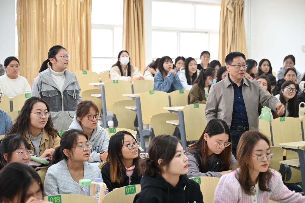 开云kaiyun-阿什沃斯：曼联擅长教育年青人咱们会声援约罗兑现私人潜力