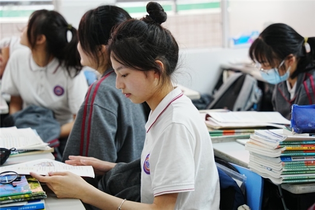 开云kaiyun-深圳奥斯翰外语学校高中部通过优化的师生比例来保护教学质地